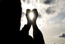 荷兰队在主场击败土耳其队，势如破竹